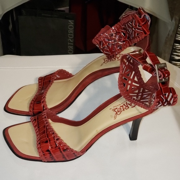 Carlos Santana leather high heel sandals - Picture 2 of 4